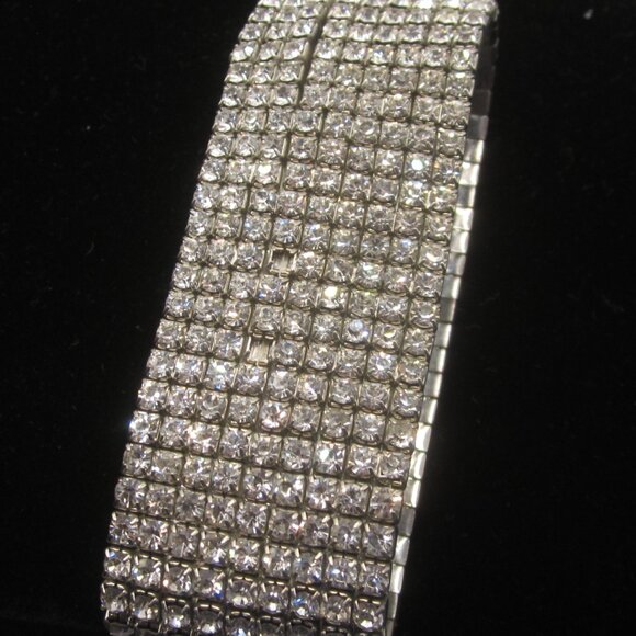 Vintage Wide Bling Rhinestone Stretch Bracelet - Picture 3 of 3